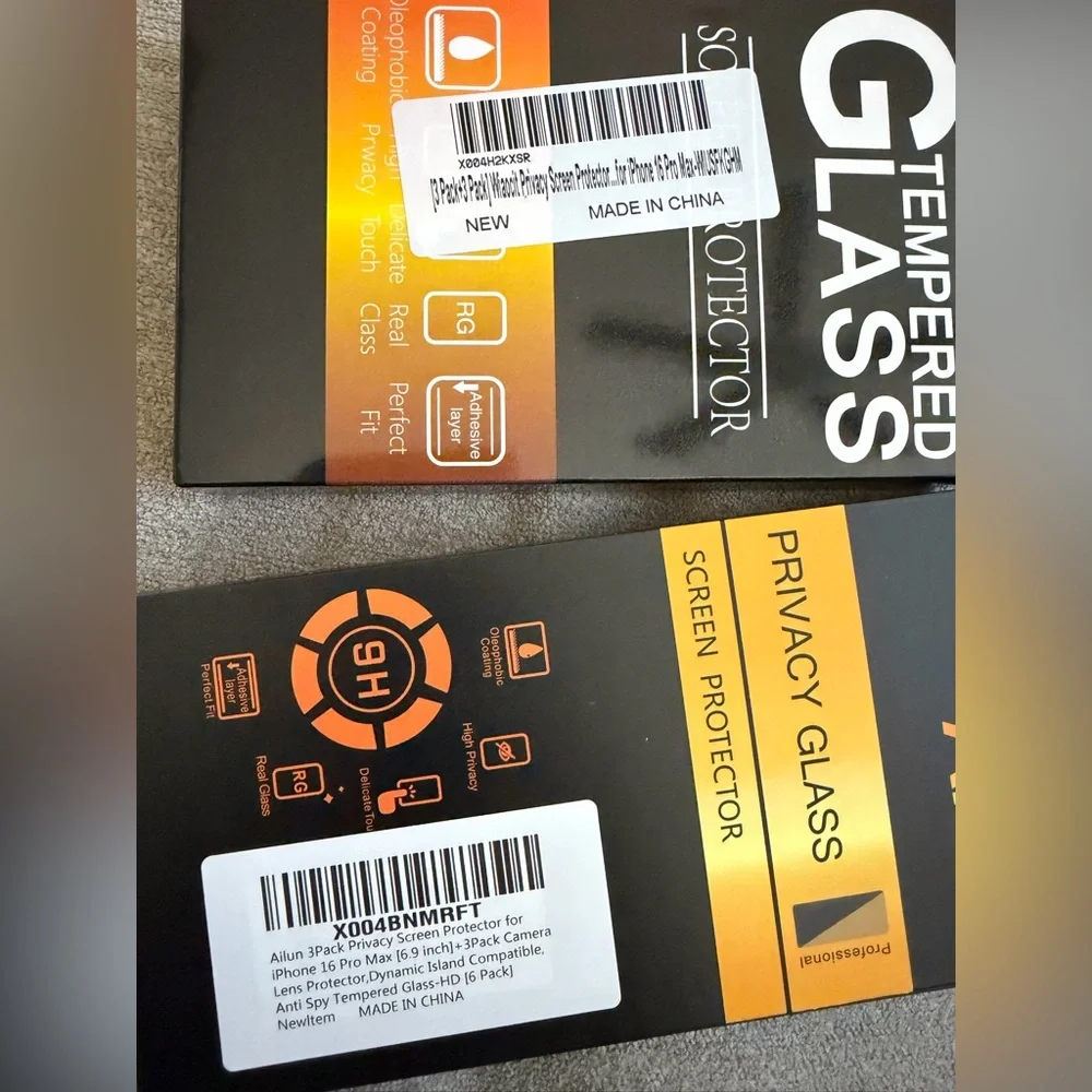 iPhone 16 bundle *new Glass protector & Privacy screen protector* case & cords